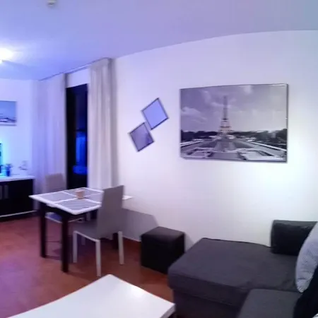 アパート Estudio En Zona Baja Y Garaje Opcional